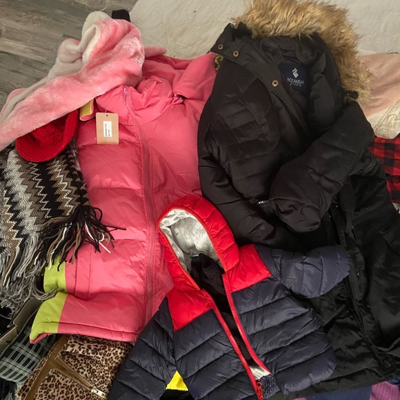 I have jackets some are brand new and some are worn only twice in very good cond - Picture 4 of 6